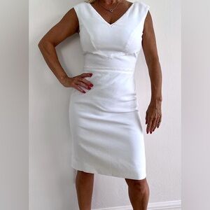ESCADA White Pencil Mini Dress Size Medium Embroidered Classic Luxury Bride